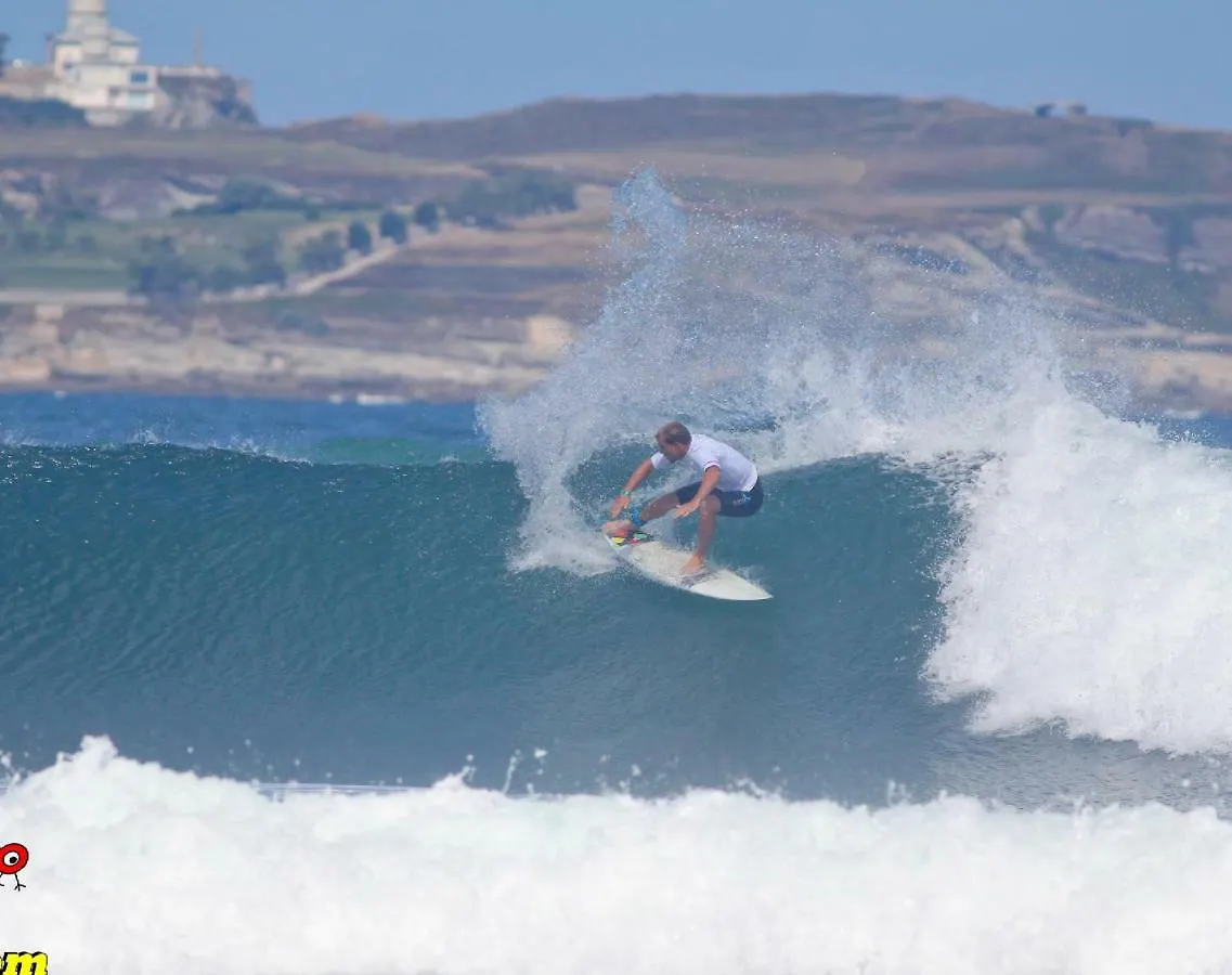 Auberge de jeunesse Surftolive House à Somo Espagne